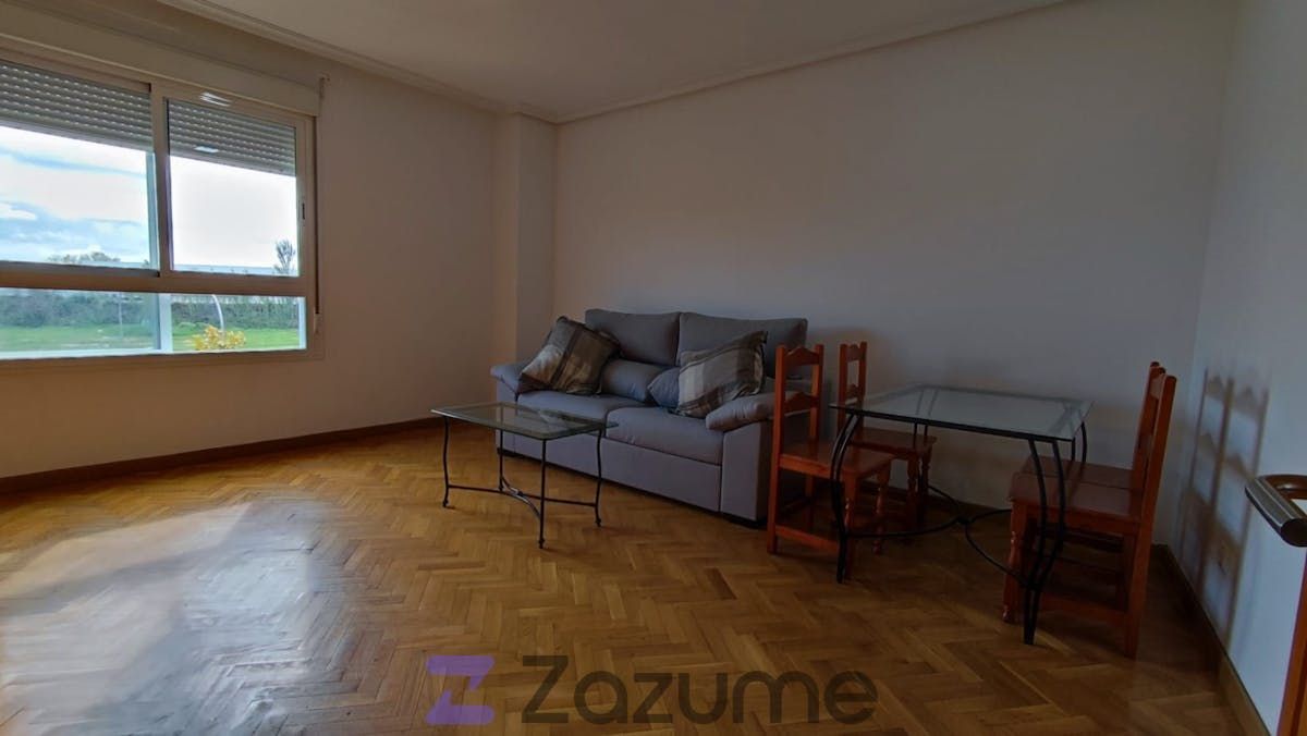 Living room of Flat to rent in  Madrid Capital  with Heating, Storage room and Swimming Pool
