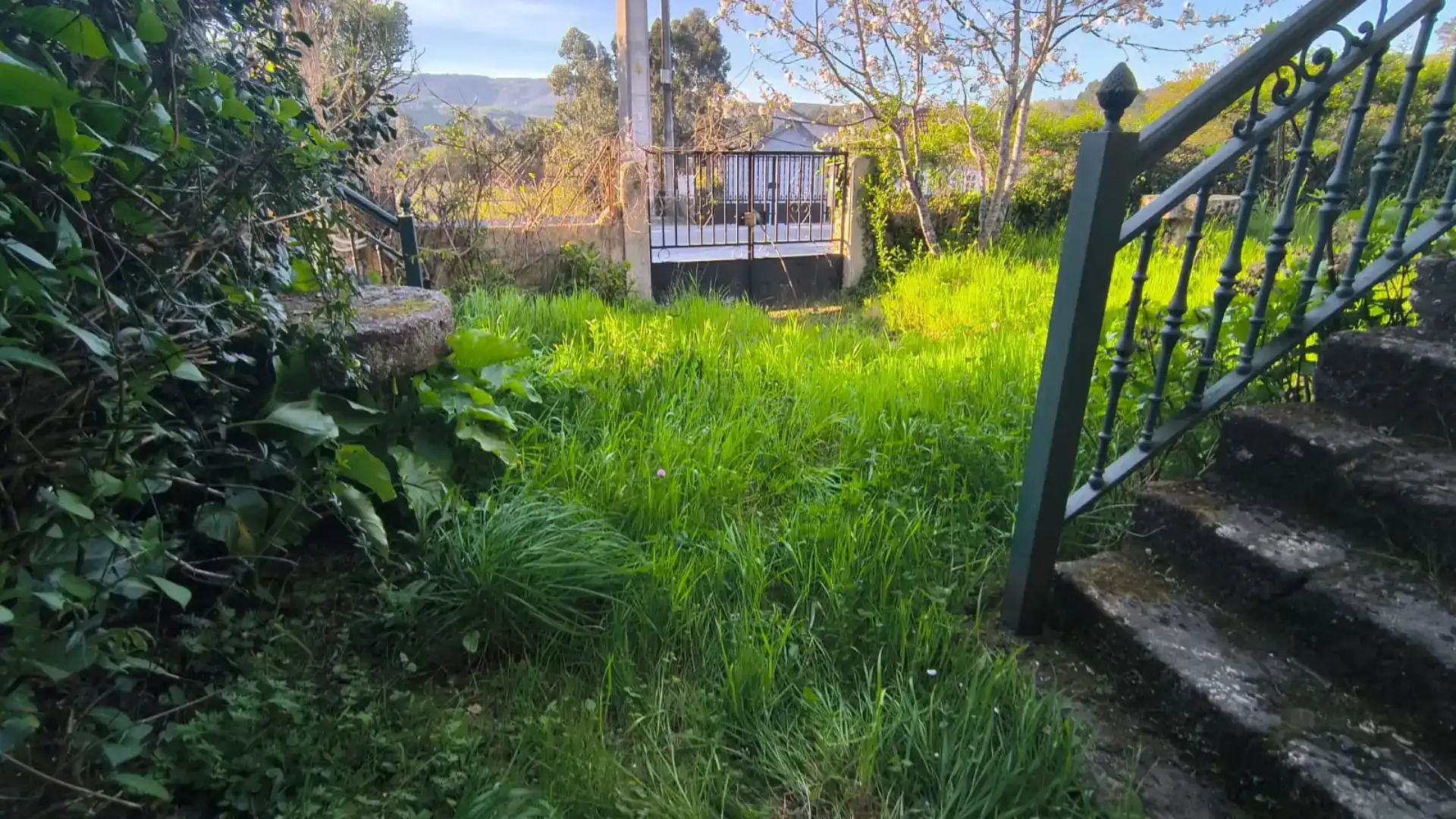 Piso en venta en A Cañiza   con Calefacción, Jardín privado y Terraza