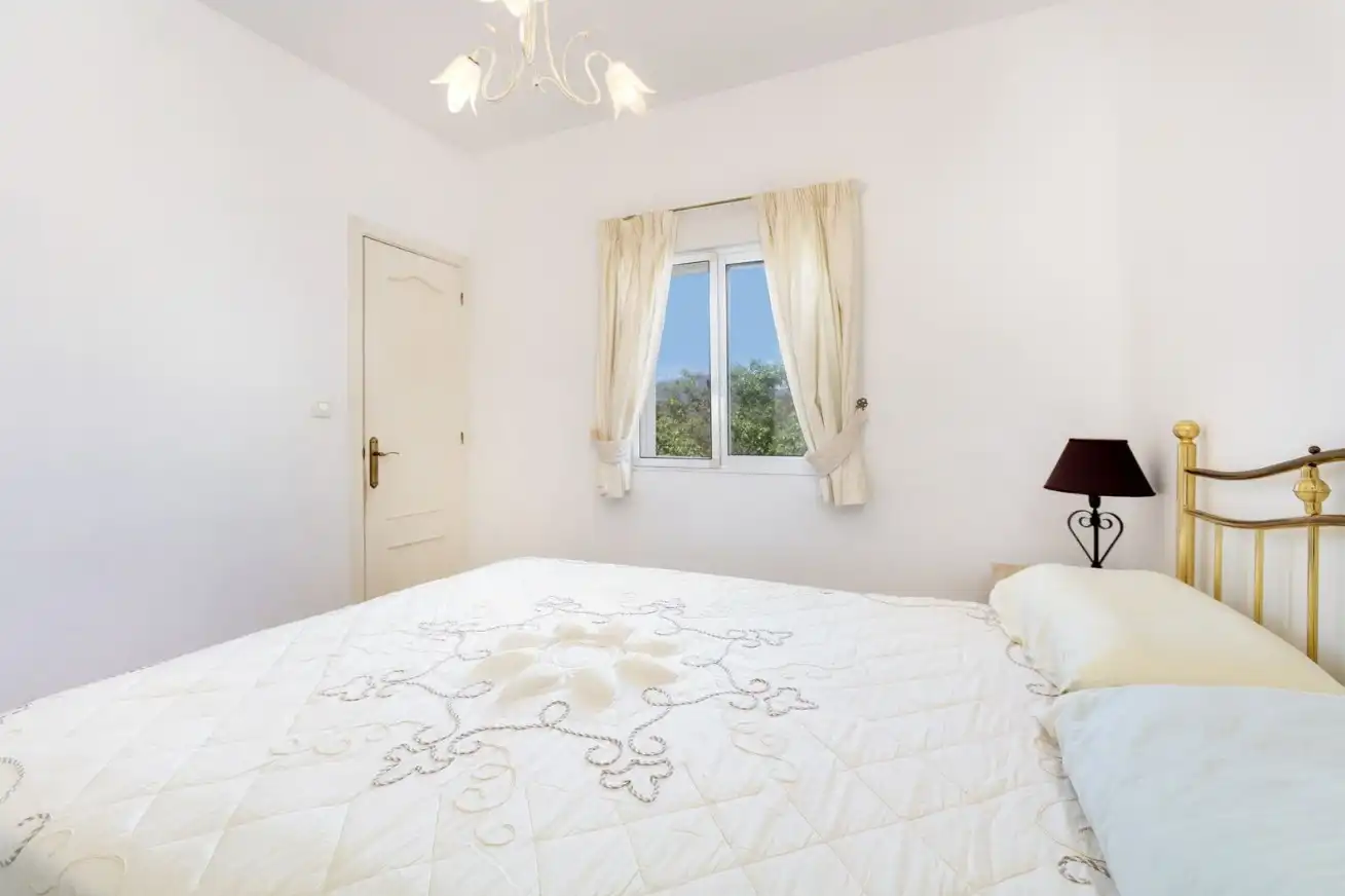 Schlafzimmer von Country house zum Verkauf in Pizarra mit Klimaanlage, Heizung und Privatgarten