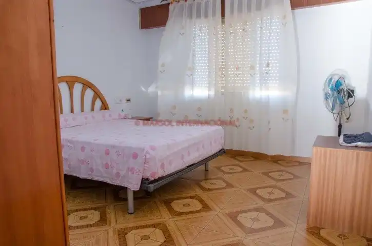 Dormitori de Apartament en venda en Orihuela amb Terrassa, Moblat i Balcó