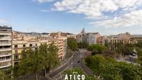 Vista exterior de Àtic en venda en  Barcelona Capital amb Calefacció i Terrassa