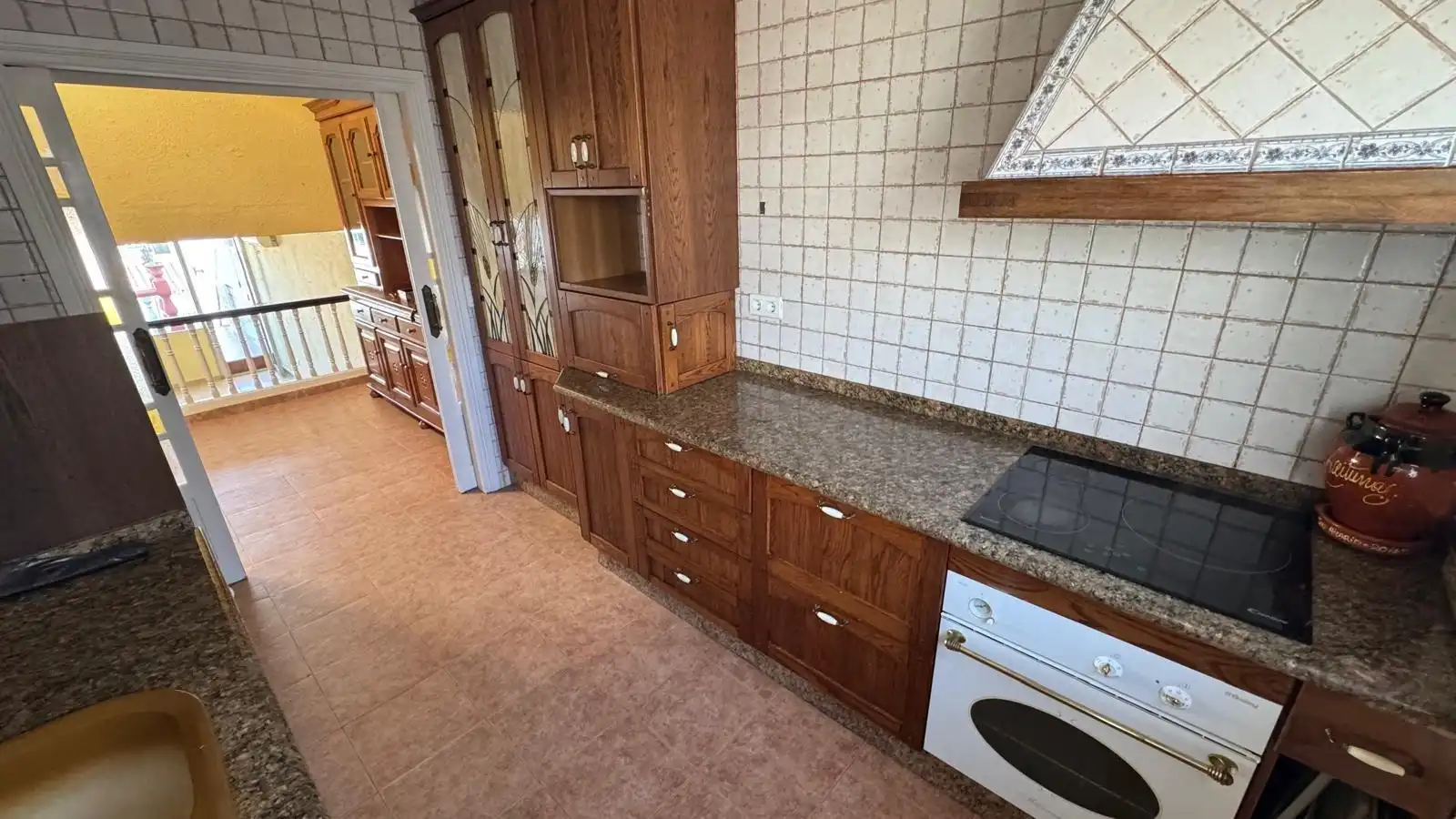 Cuina de Casa adosada en venda en Rincón de la Victoria amb Aire condicionat, Terrassa i Traster