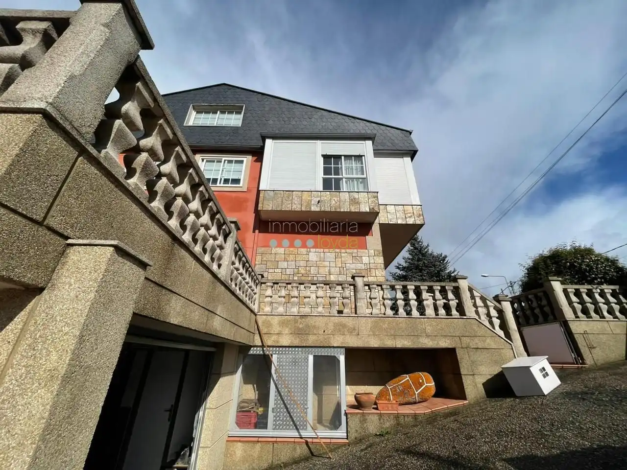 Vista exterior de Casa o chalet en venta en Vigo  con Jardín privado, Parquet y Terraza
