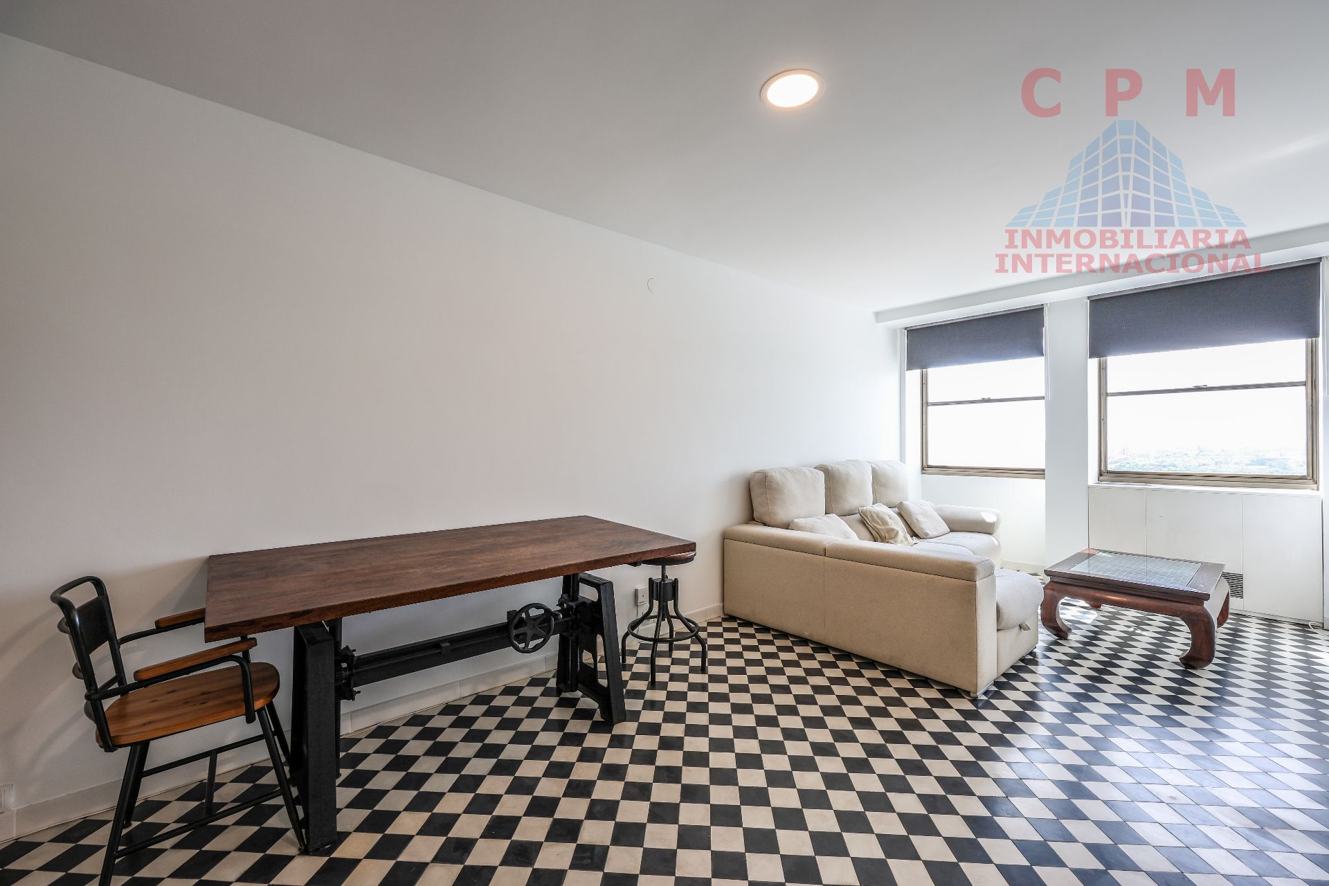 Living room of Flat to rent in  Madrid Capital  with Air Conditioner, Heating and Parquet flooring