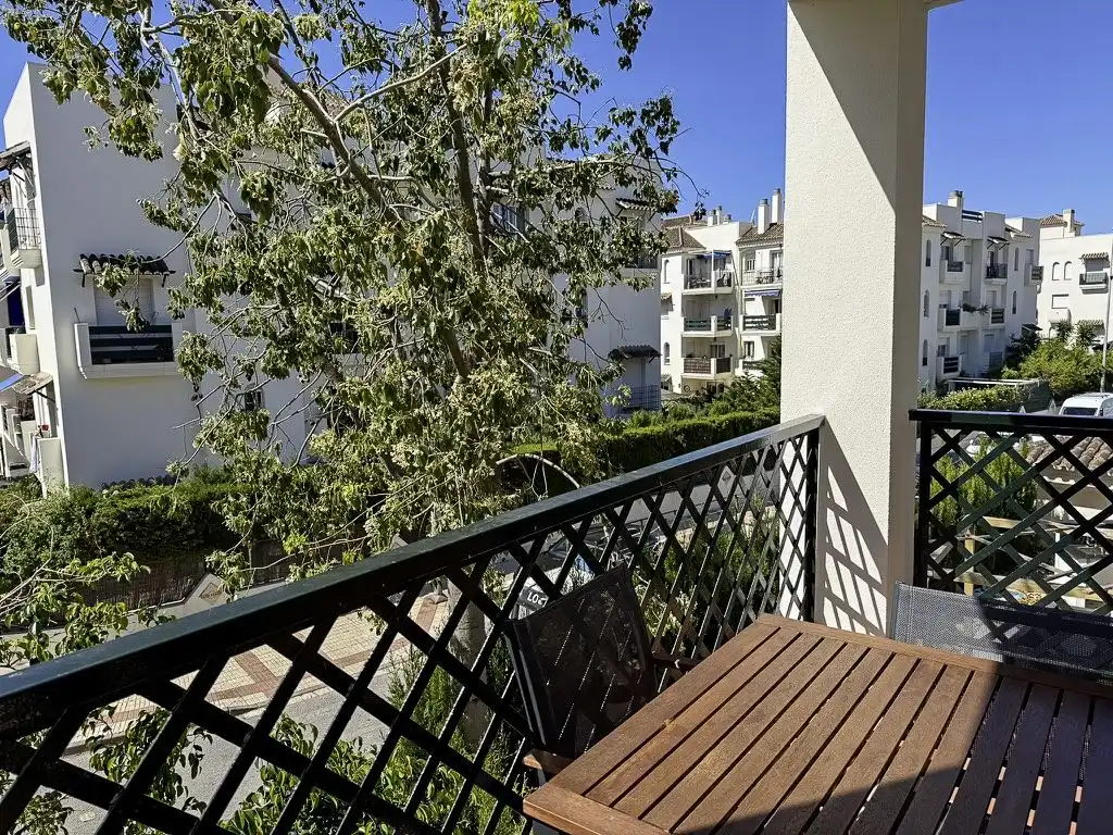 Terraza de Apartamento en venta en Marbella con Aire acondicionado, Trastero y Piscina comunitaria