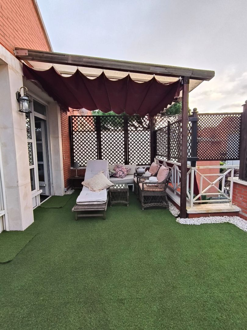 Single-family semi-detached for sale in Las Arenas