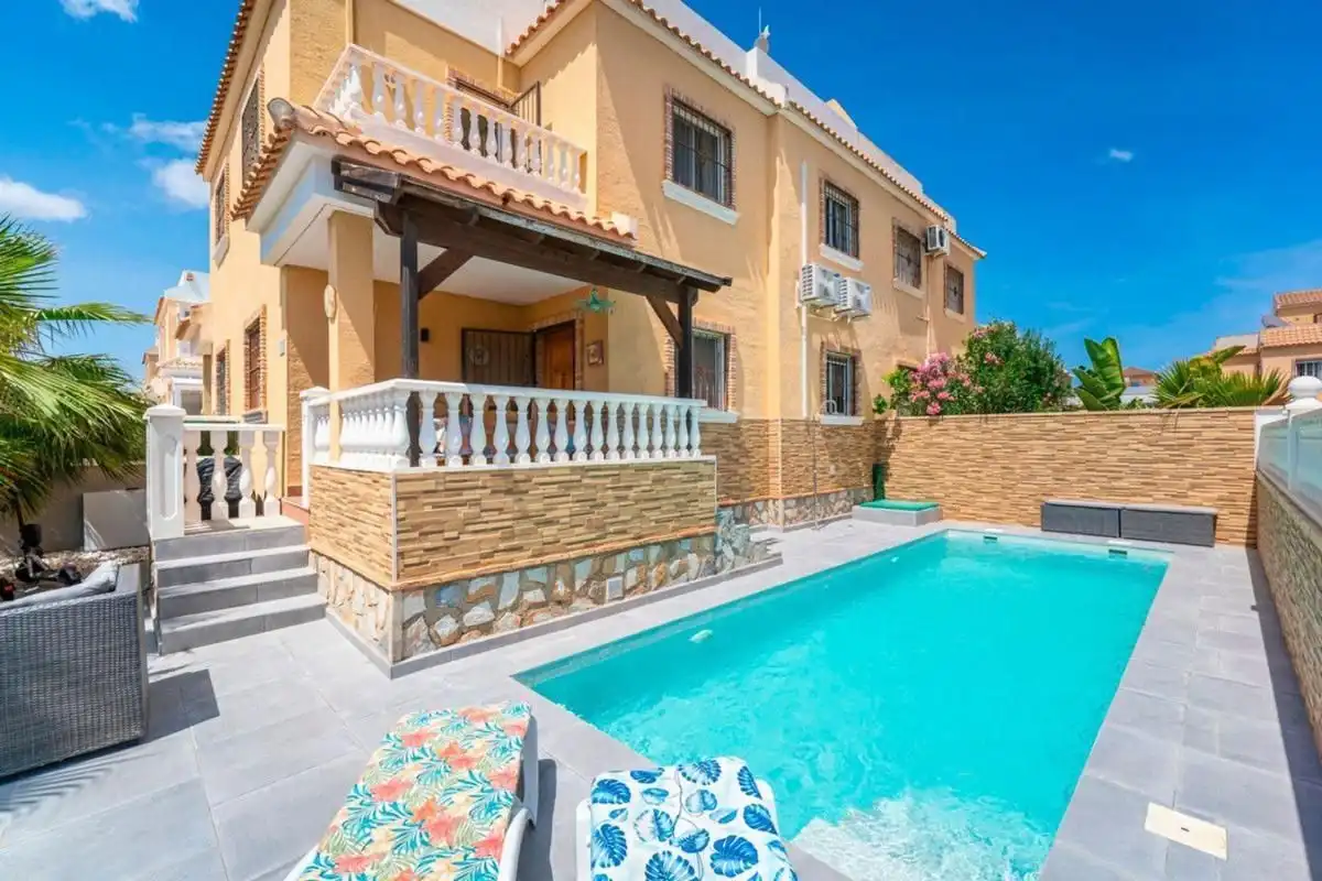 Casa con piscina en venta en Ciudad Quesada