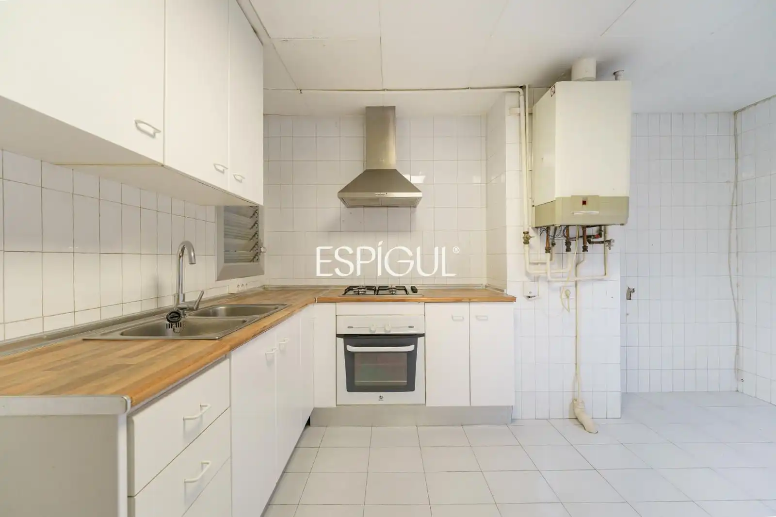 Cocina de Piso en venta en Barcelona con Calefacción, Parquet y Terraza