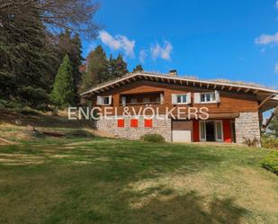 Vista exterior de Casa o xalet en venda en Alp amb Terrassa