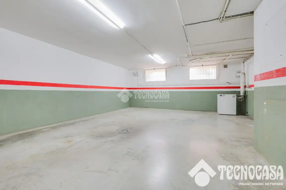 Casa pareada con terraza en venta en Sant Vicenç Dels Horts, imagen 24