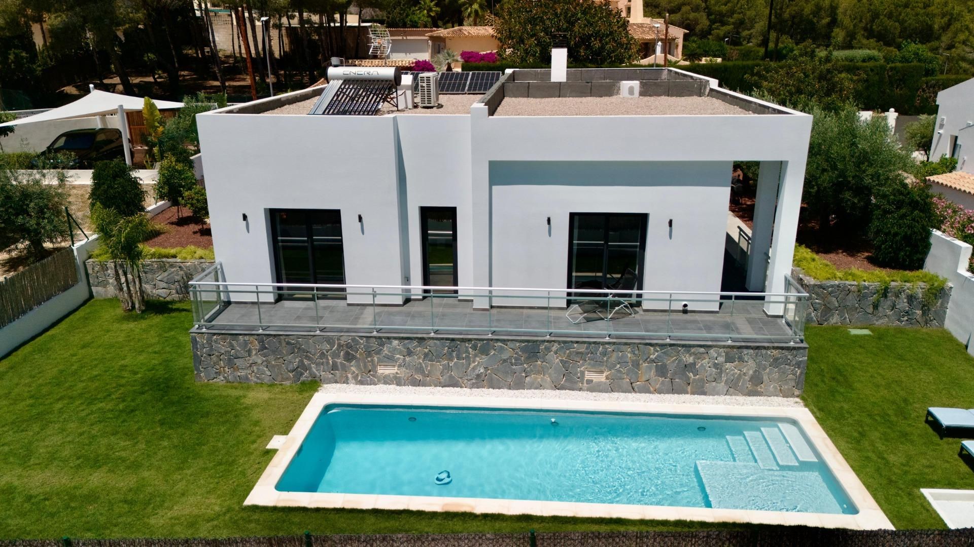 Piscina de Casa o xalet en venda en Altea amb Aire condicionat, Calefacció i Jardí privat