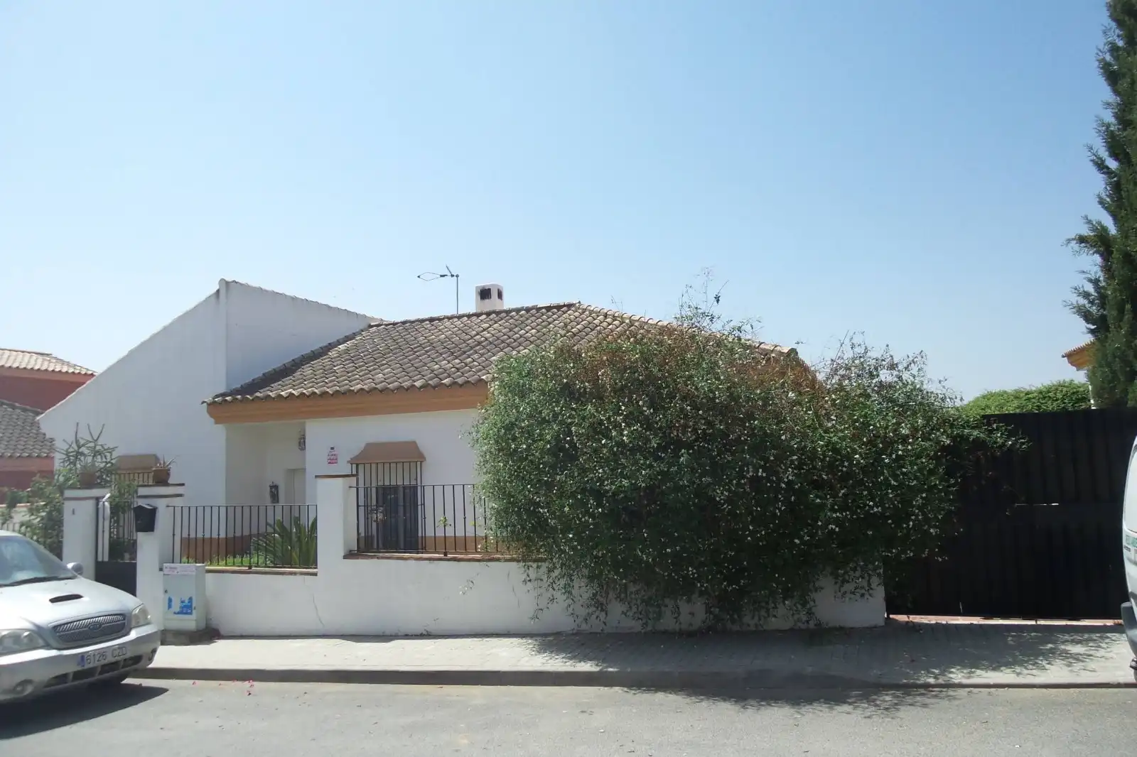 Chalet con jardín en venta en Calle Abeto
