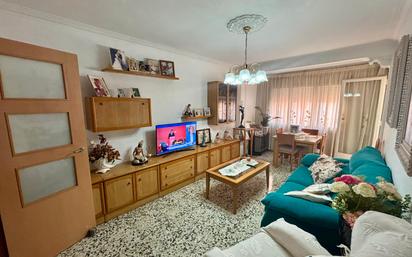 Living room of Flat for sale in L'Hospitalet de Llobregat  with Balcony