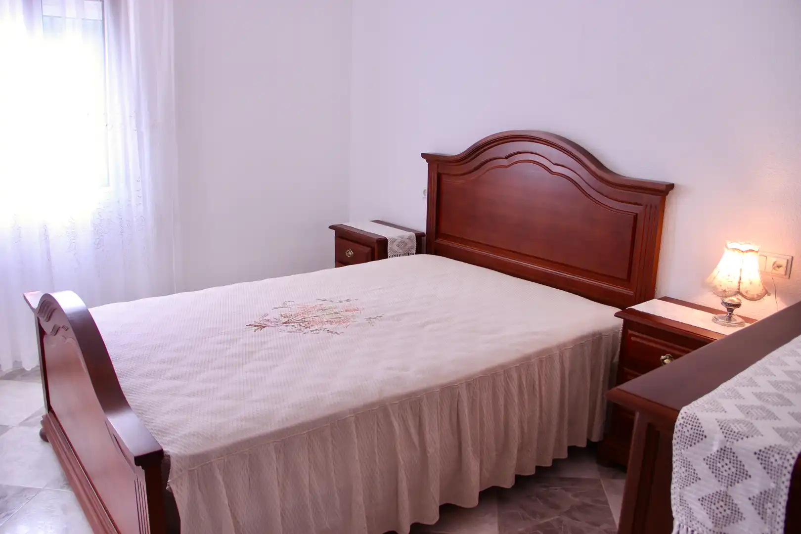 Dormitori de Casa o xalet en venda en Benaocaz amb Jardí privat, Terrassa i Traster