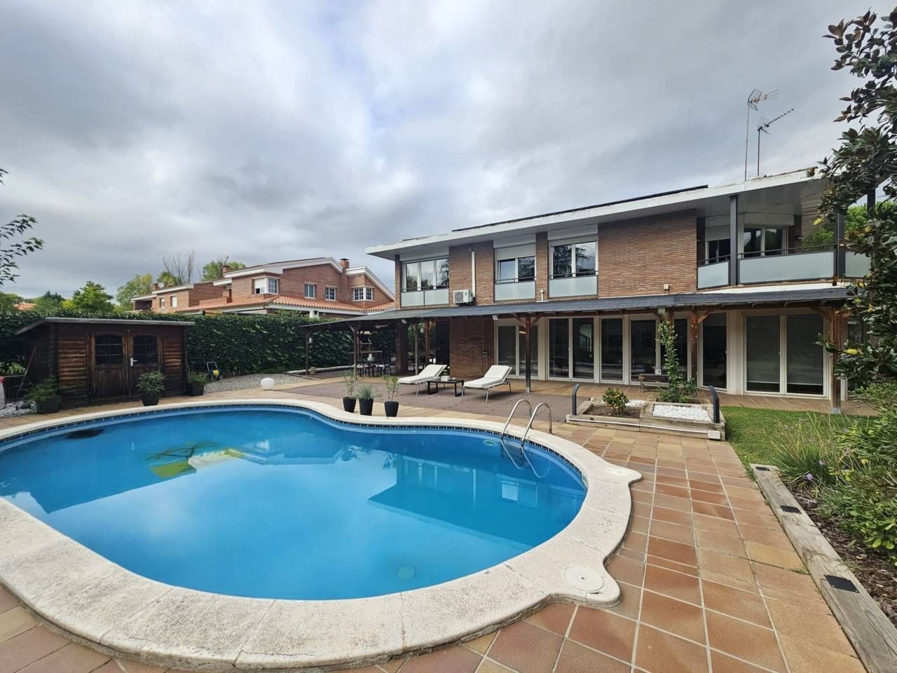 Piscina de Casa o xalet en venda en Sant Quirze del Vallès amb Calefacció, Jardí privat i Terrassa