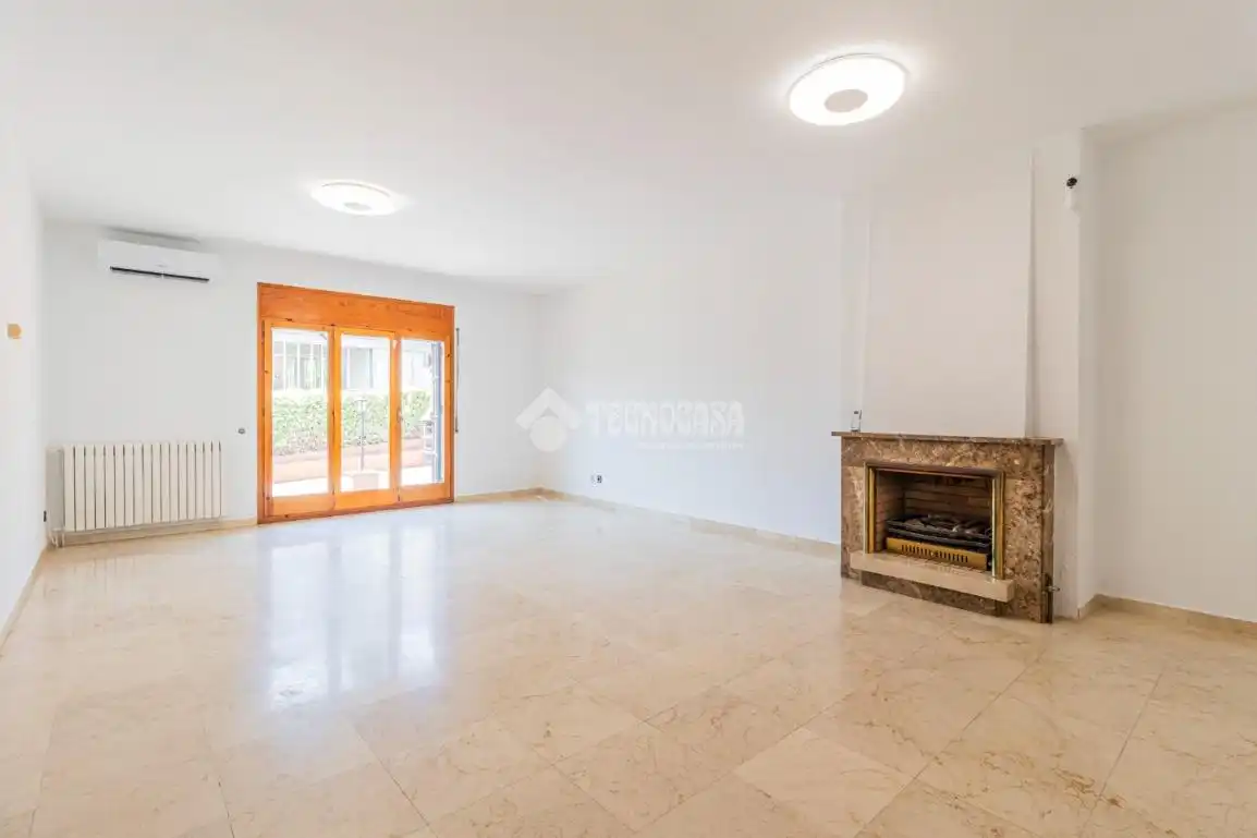 Sala d'estar de Casa o xalet de lloguer en Sant Cugat del Vallès amb Aire condicionat, Calefacció i Terrassa