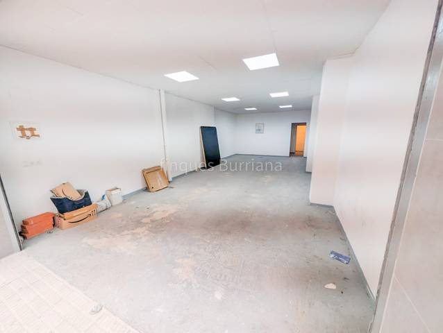 Local comercial en Alquiler en Piscinas