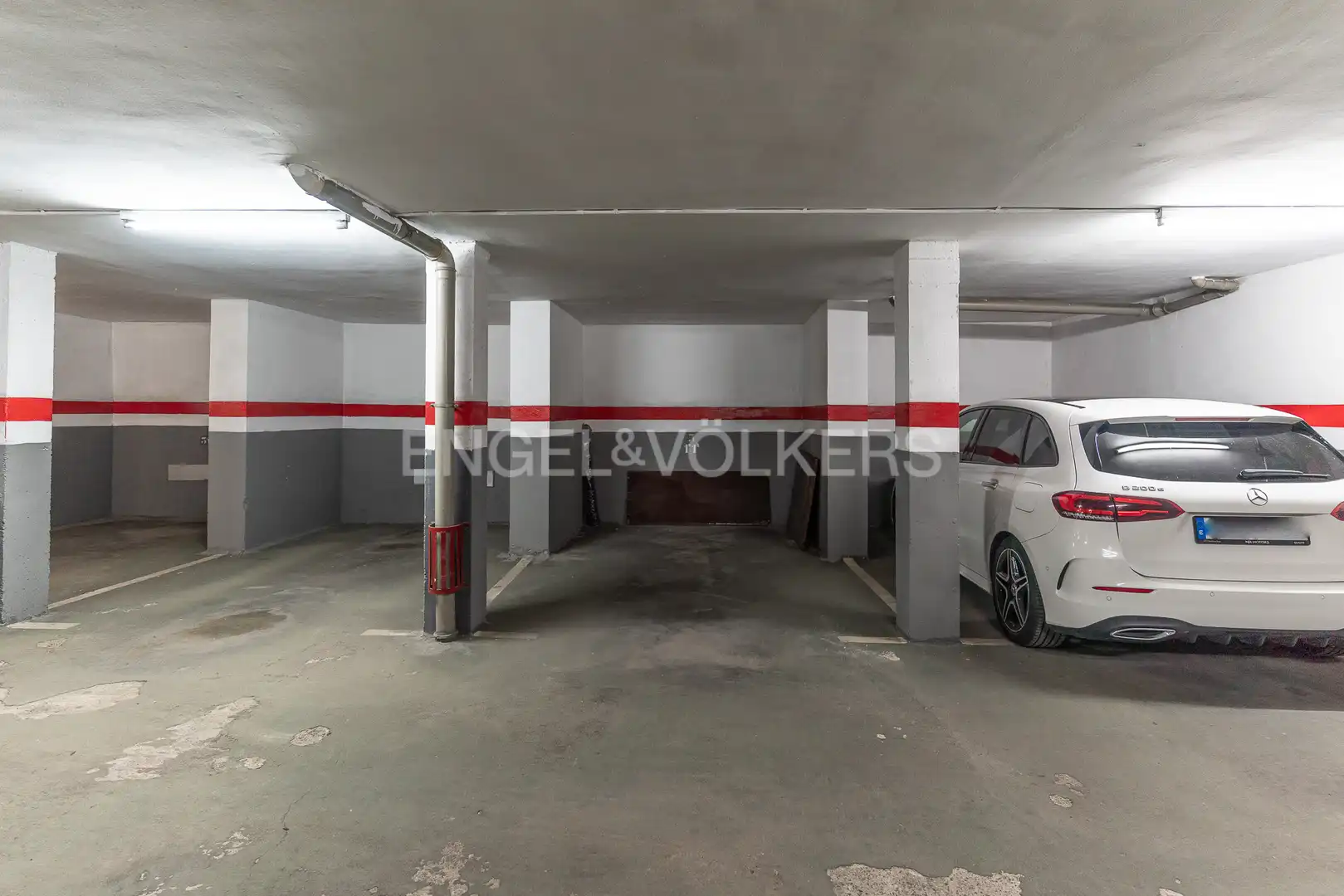 Parking of Flat for rent in Caldes d'Estrac  with Air Conditioner, Heating and Private garden