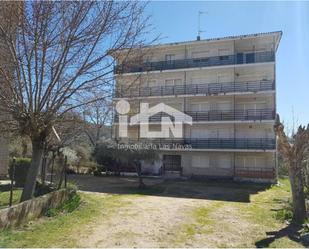 Vista exterior de Pis en venda en Santa María del Tiétar amb Terrassa