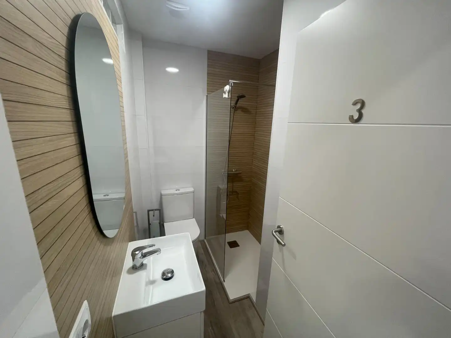 Bathroom of Flat for share in Cartagena  with Air Conditioner, Heating and Furnished