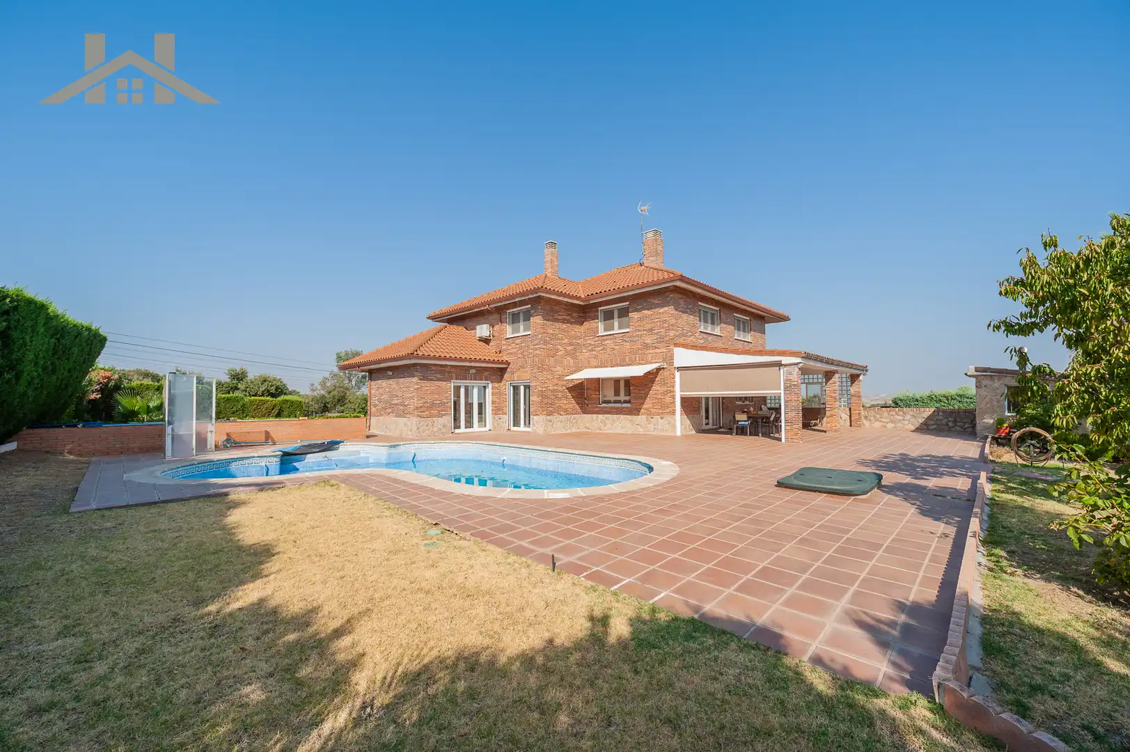 Jardí de Casa o xalet en venda en Arroyomolinos (Madrid) amb Aire condicionat, Calefacció i Jardí privat