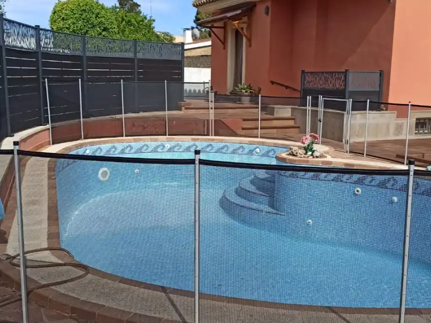Chalet con piscina en venta en Avenida de la Constitución 18B, imagen 3