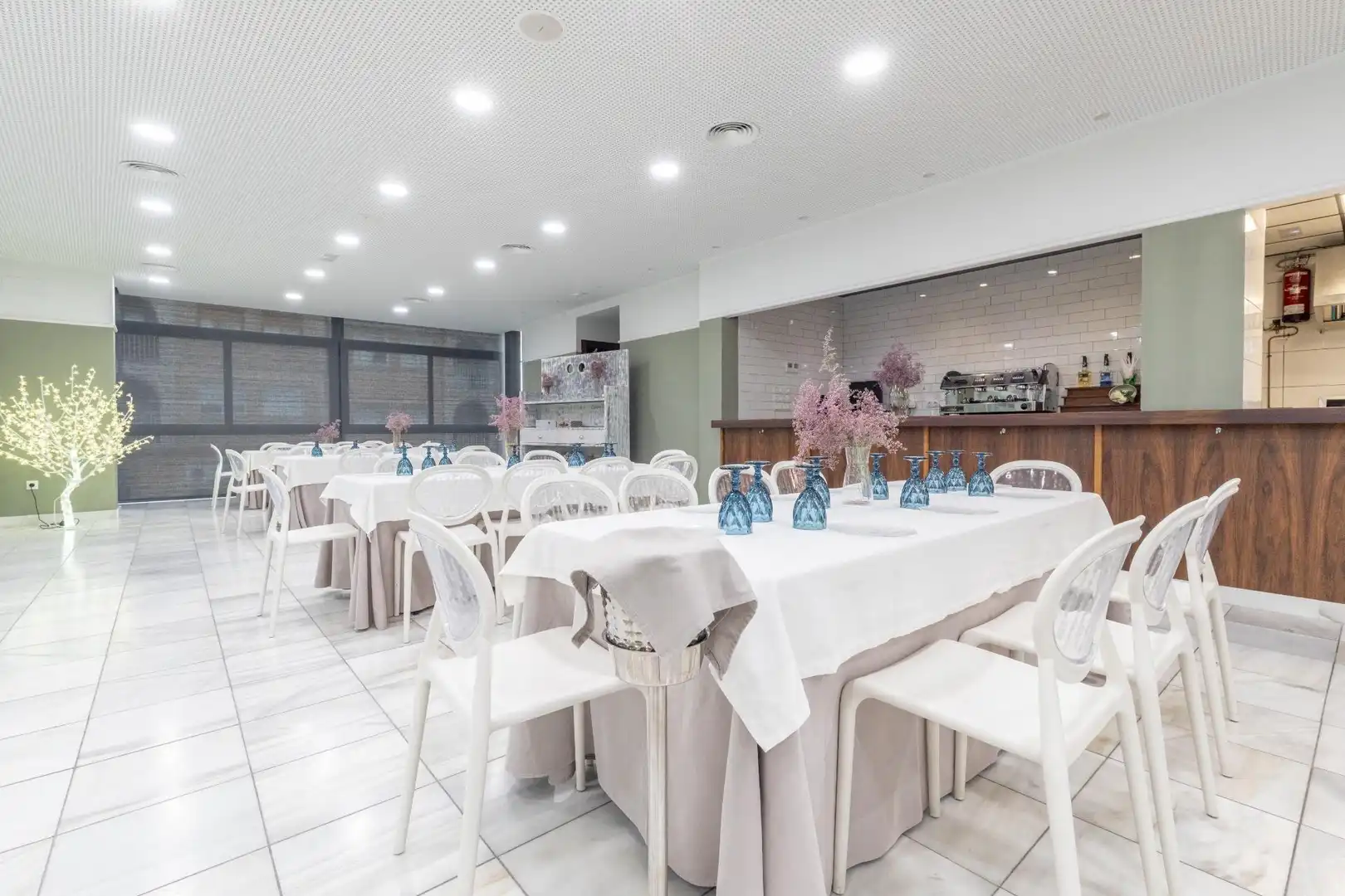 Edificio en venta en Avenida Juan Carlos I, Campos del Río