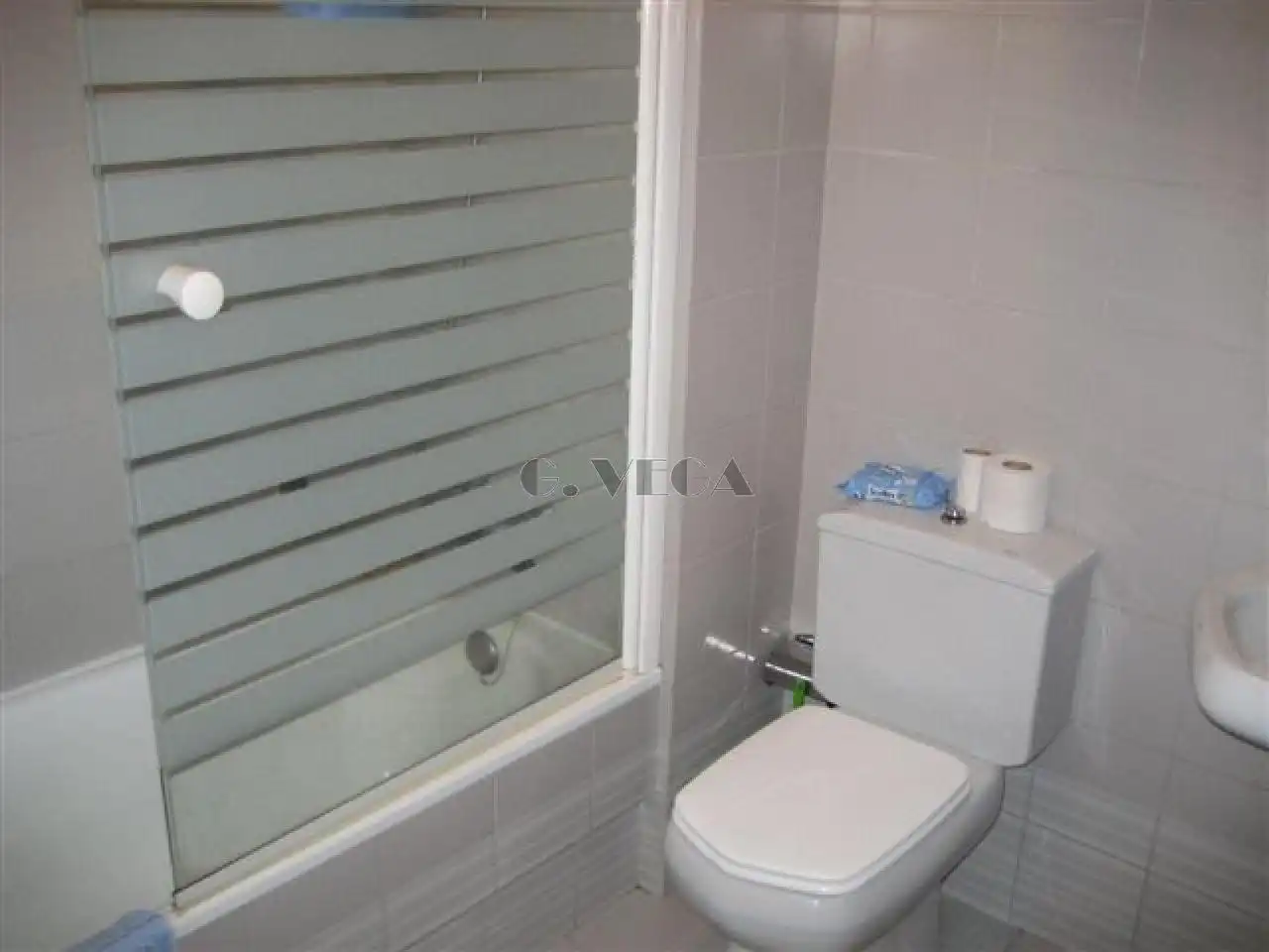Bathroom of Flat for rent in Vigo   with Heating and Furnished