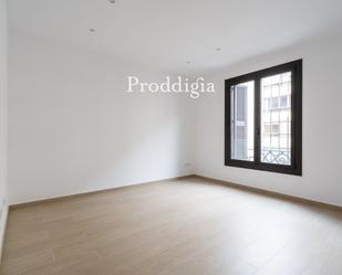 Bedroom of Flat to rent in  Barcelona Capital  with Air Conditioner, Heating and Parquet flooring