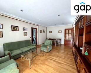 Sala d'estar de Pis de lloguer en Cuenca Capital amb Calefacció, Jardí privat i Terrassa