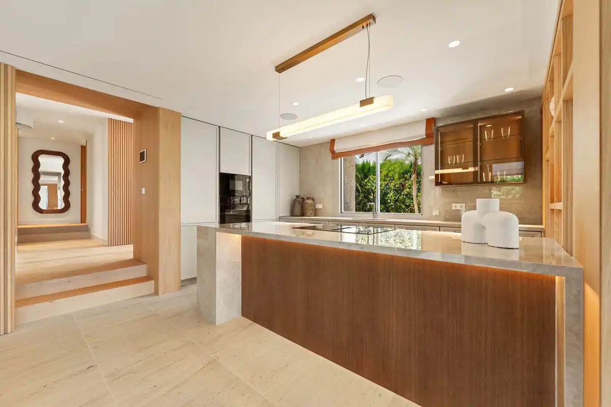 Detached house with pool for sale in Nueva Andalucía, imagen 7