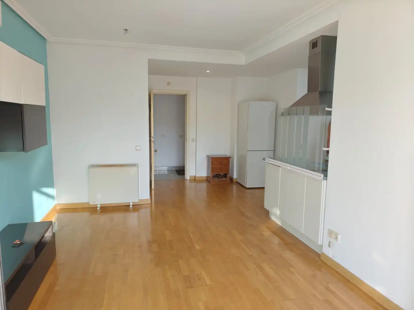 Living room of Flat for sale in Velilla de San Antonio  with Heating, Terrace and Furnished