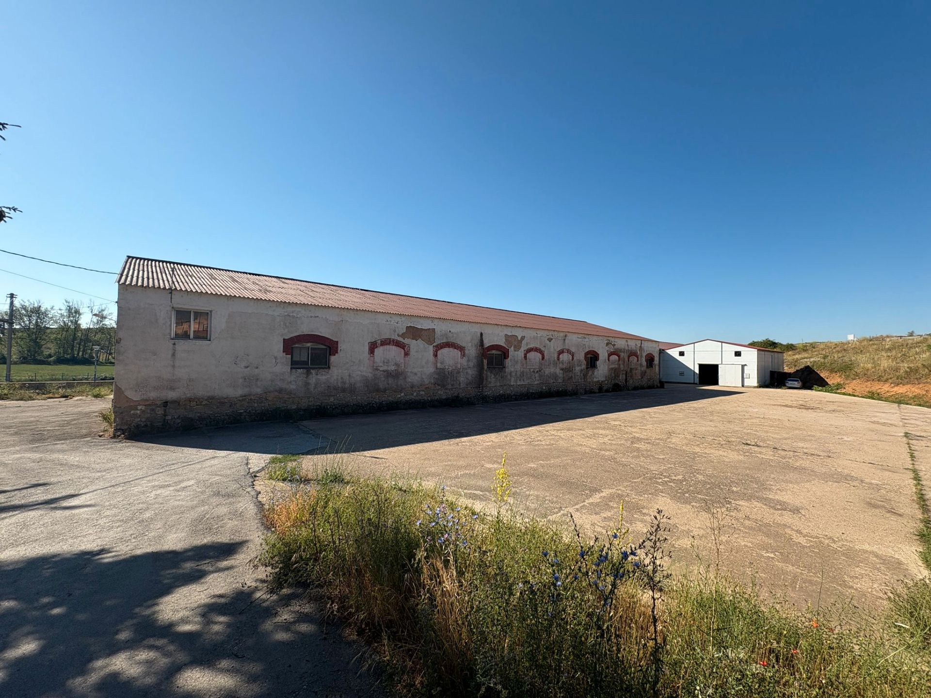 Vista exterior de Nau industrial en venda en Aguilar de Campoo