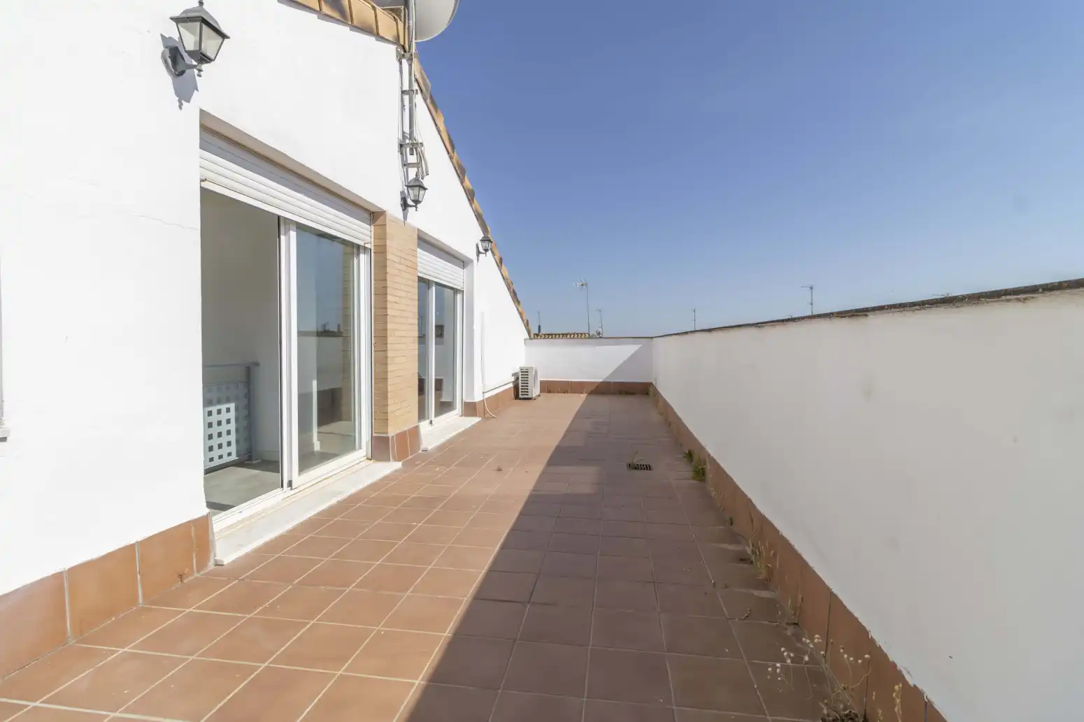 Terraza de Casa adosada en venta en Espartinas con Aire acondicionado, Terraza y Piscina