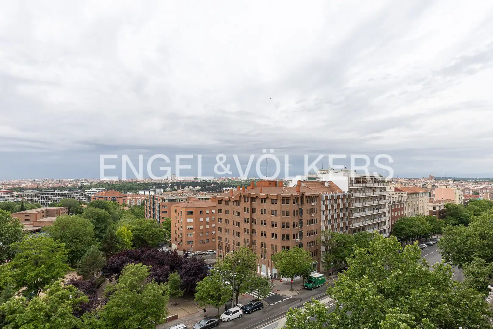 Vista exterior de Pis en venda en Madrid amb Aire condicionat, Calefacció i Parquet