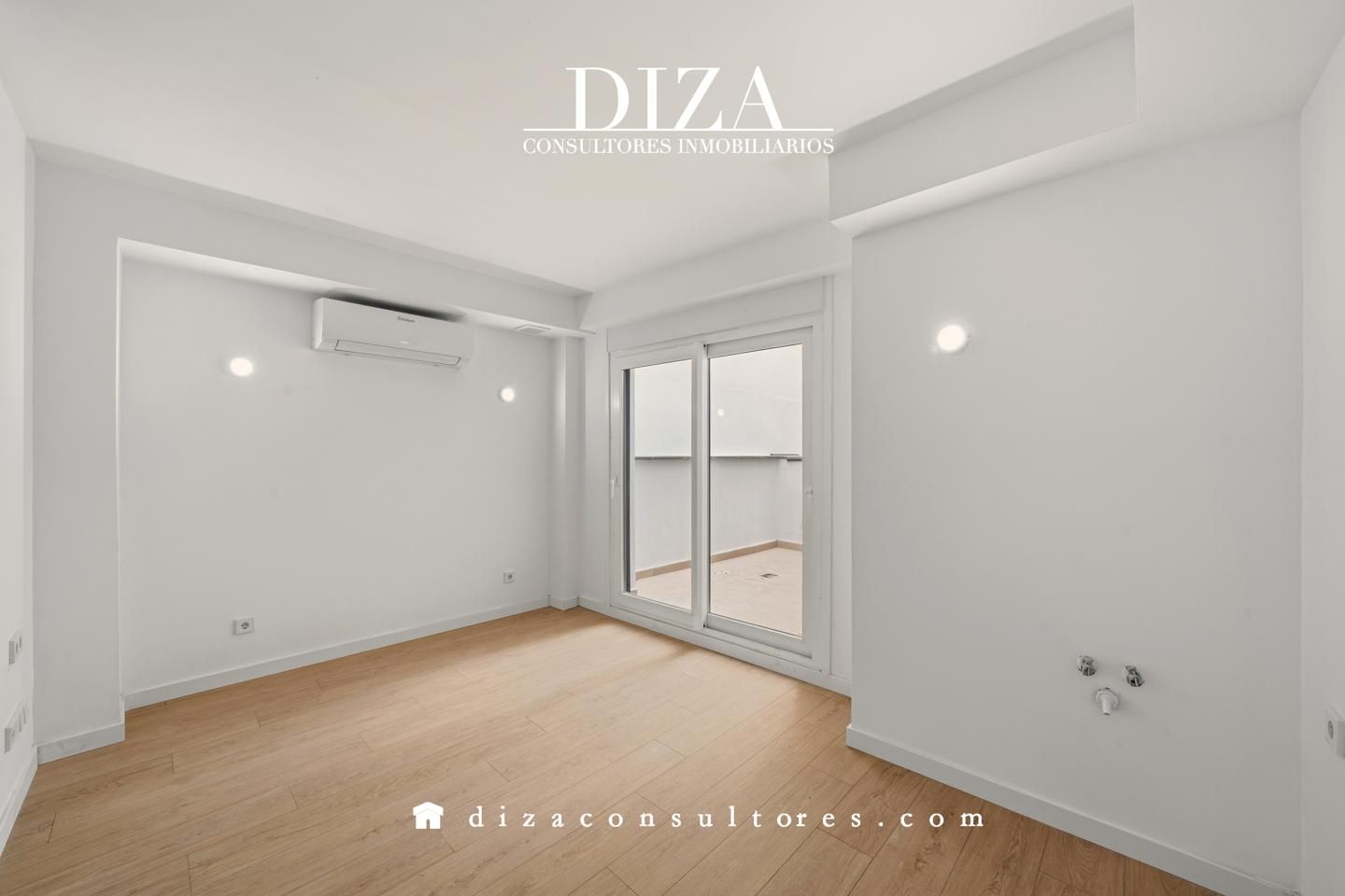 Habitación de Planta baja en venta en  Madrid Capital con Aire acondicionado y Terraza