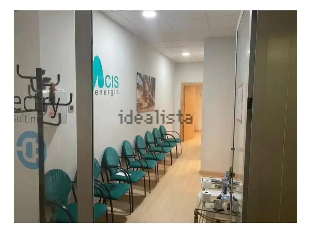 Oficina en venda en Granada