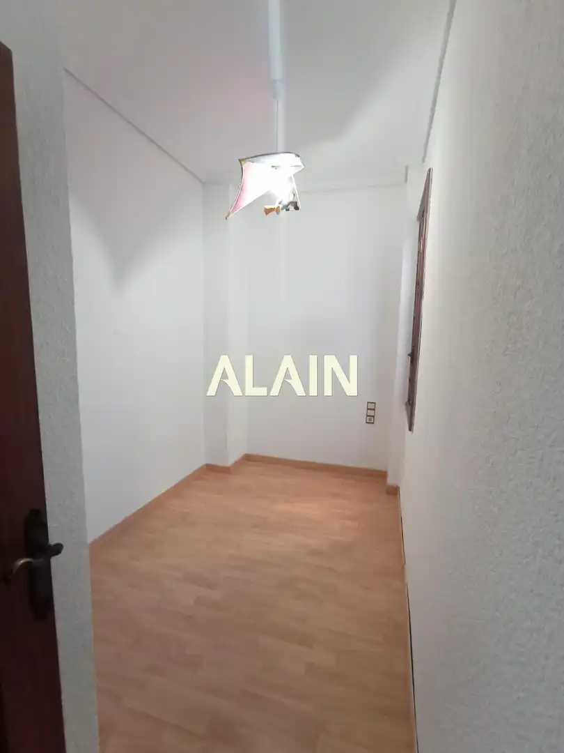 Schlafzimmer von Dachboden zum Verkauf in Valencia mit Klimaanlage, Heizung und Abstellraum