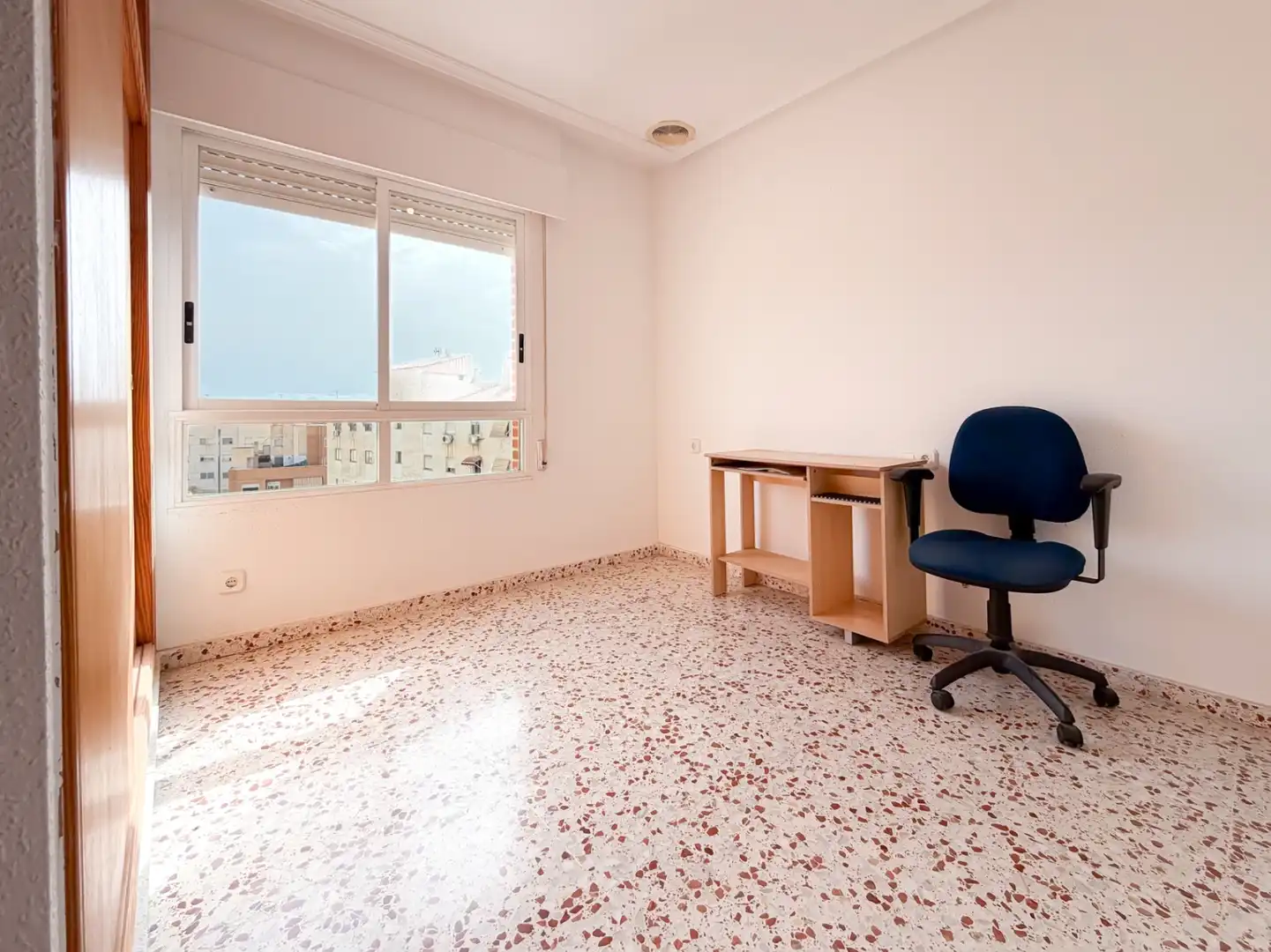 Habitación de Apartamento en venta en El Campello con Balcón
