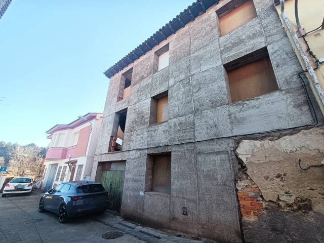 Casa adosada en Venta en Calle Arco del Areal en Ateca
