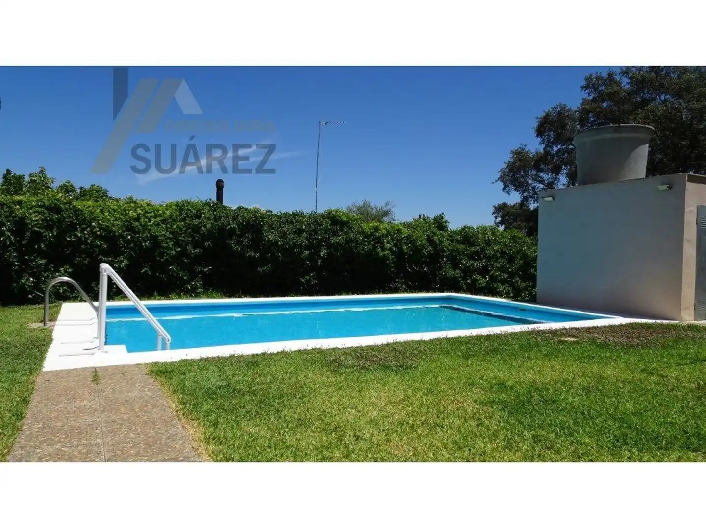 Piscina de Casa o xalet en venda en Castilblanco de los Arroyos