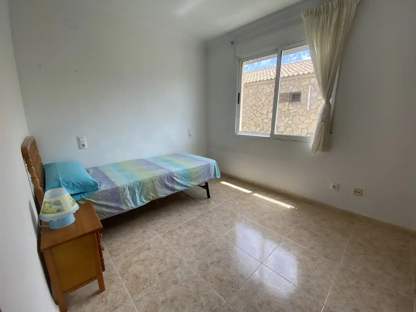 Habitación de Casa o chalet de alquiler en Tavernes de la Valldigna con Jardín privado y Amueblado