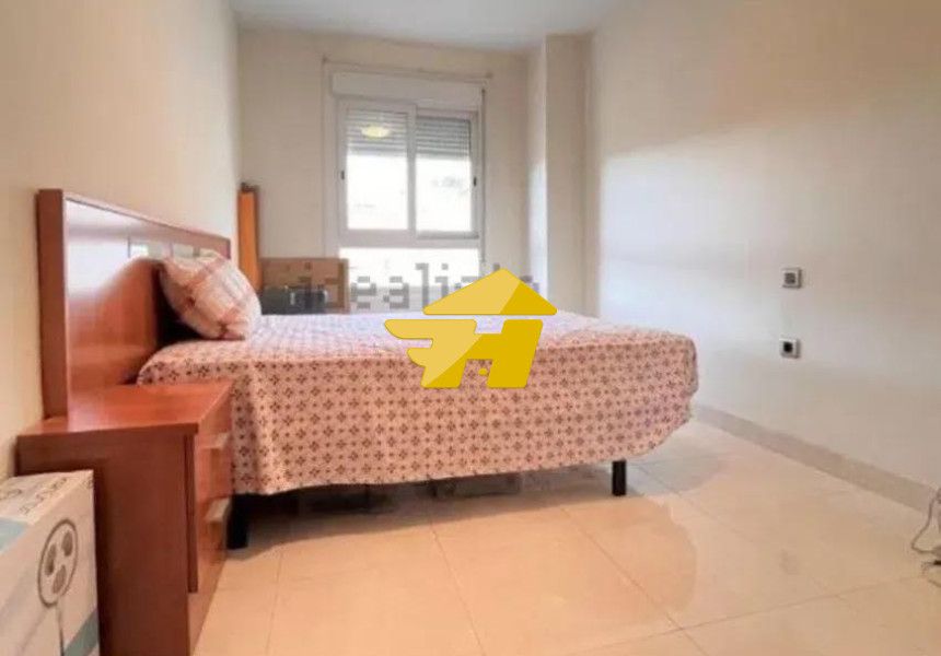 Dormitori de Pis de lloguer en Málaga Capital amb Aire condicionat, Jardí privat i Piscina