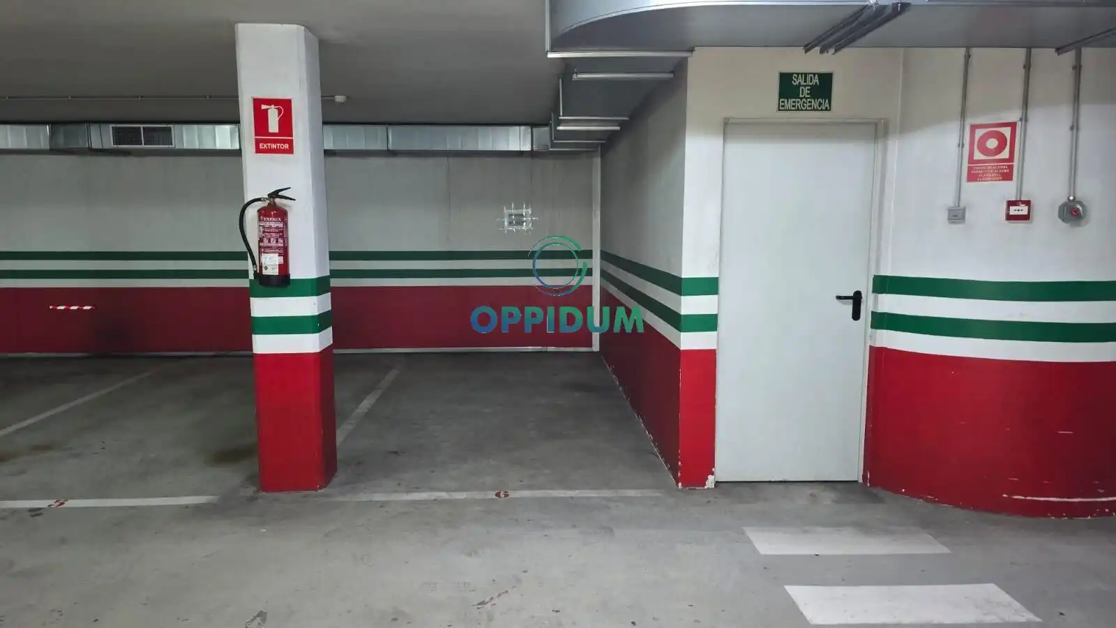 Aparcament en venda a Avenida MONELOS 147, imagen 2