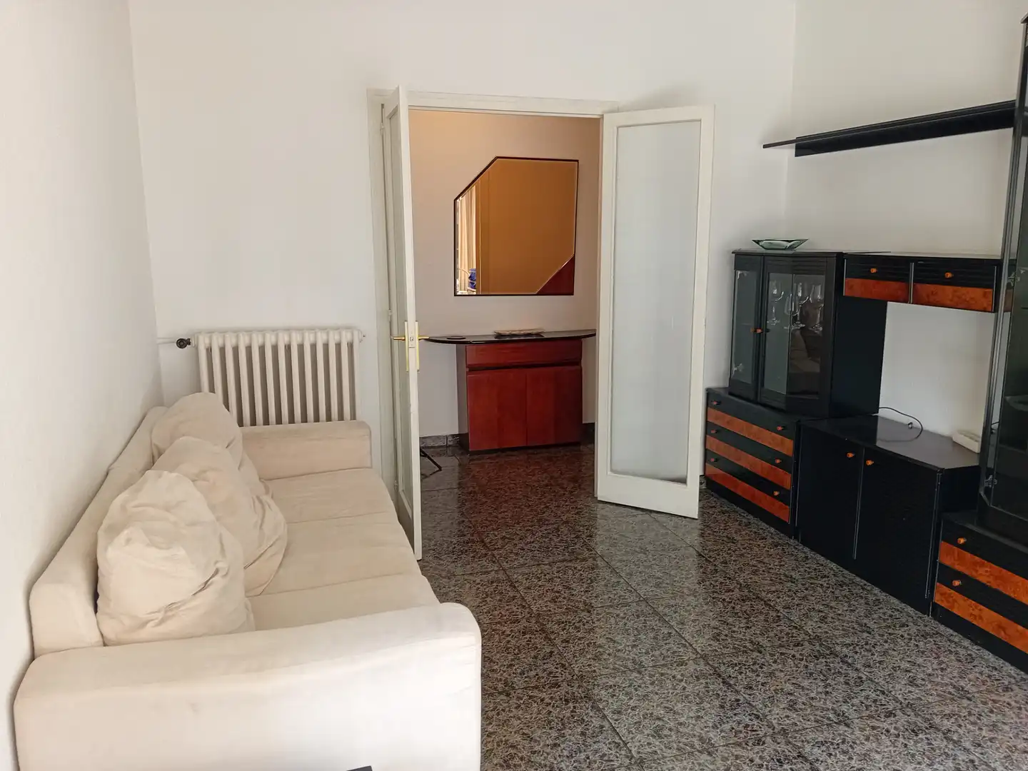 Living room of Flat for sale in Girona  with Air Conditioner, Heating and Terrace