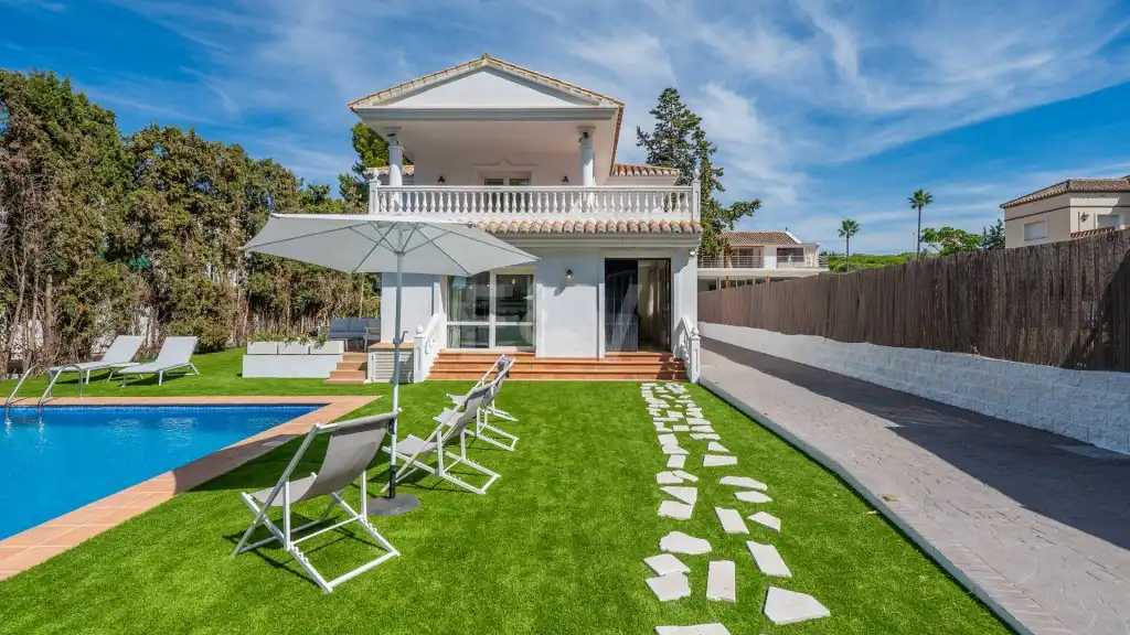 Xalet amb piscina en venda a Elviria - Cabopino, imagen 2