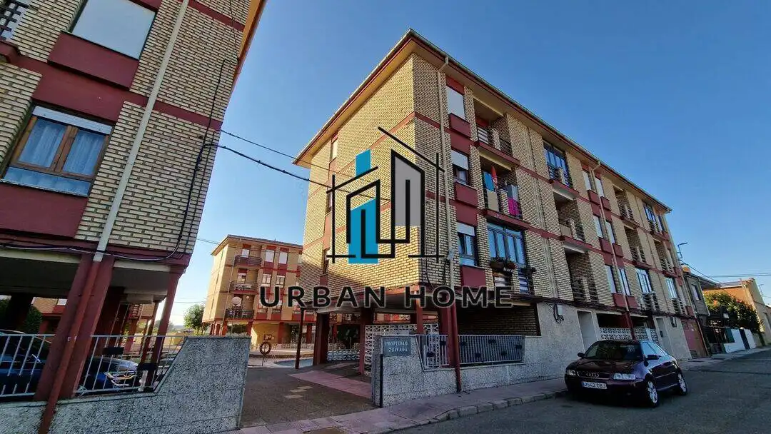 Vista exterior de Piso en venta en Carrizo con Calefacción, Parquet y Terraza