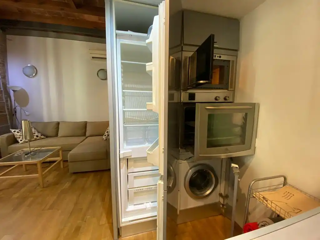 Kitchen of Study for rent in Barcelona  with Air Conditioner, Heating and Parquet flooring