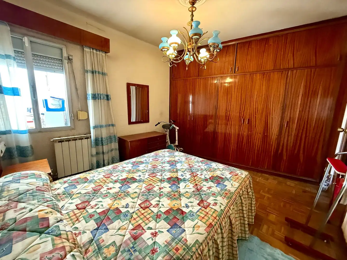 Schlafzimmer von Wohnung zum Verkauf in Madrid mit Klimaanlage und Heizung