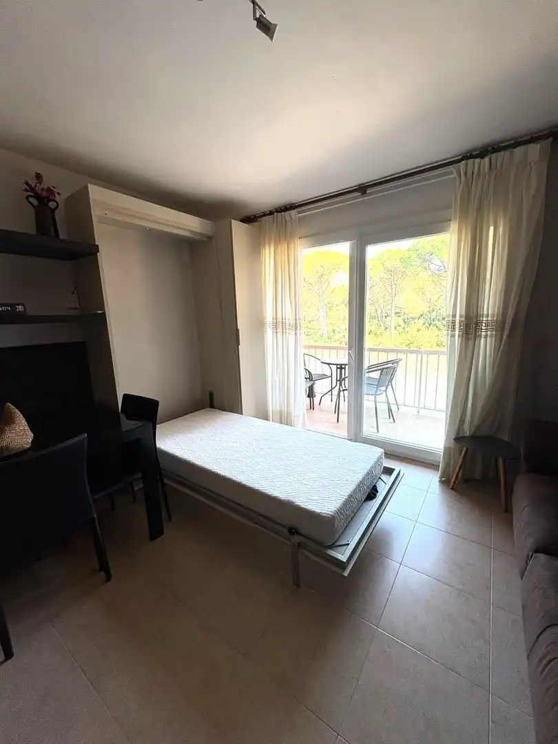 Dormitori de Apartament en venda en Pals amb Aire condicionat, Moblat i Piscina comunitària